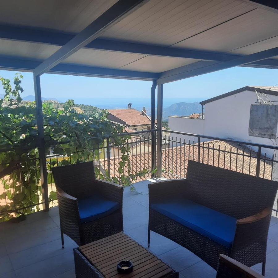 Affittacamere Il Vicoletto Aria Ona Villagrande Strisaili Exteriör bild