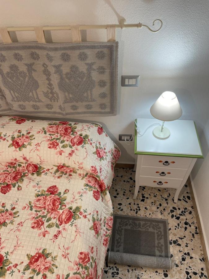Affittacamere Il Vicoletto Aria Ona Villagrande Strisaili Exteriör bild