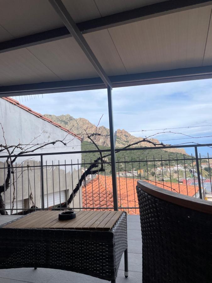 Affittacamere Il Vicoletto Aria Ona Villagrande Strisaili Exteriör bild