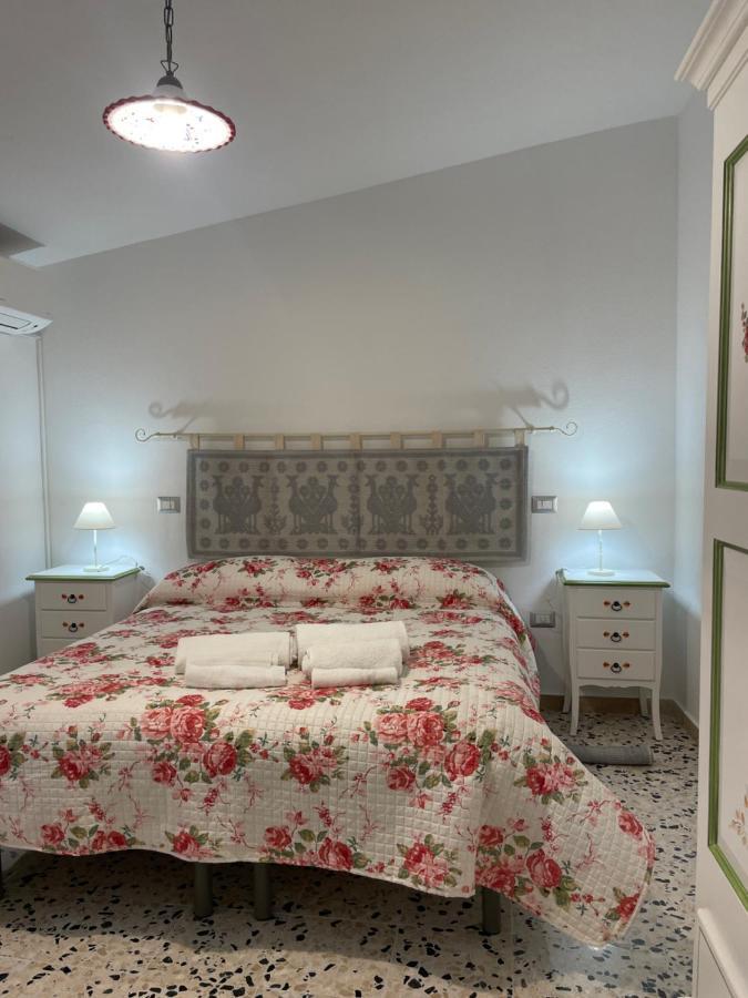Affittacamere Il Vicoletto Aria Ona Villagrande Strisaili Exteriör bild
