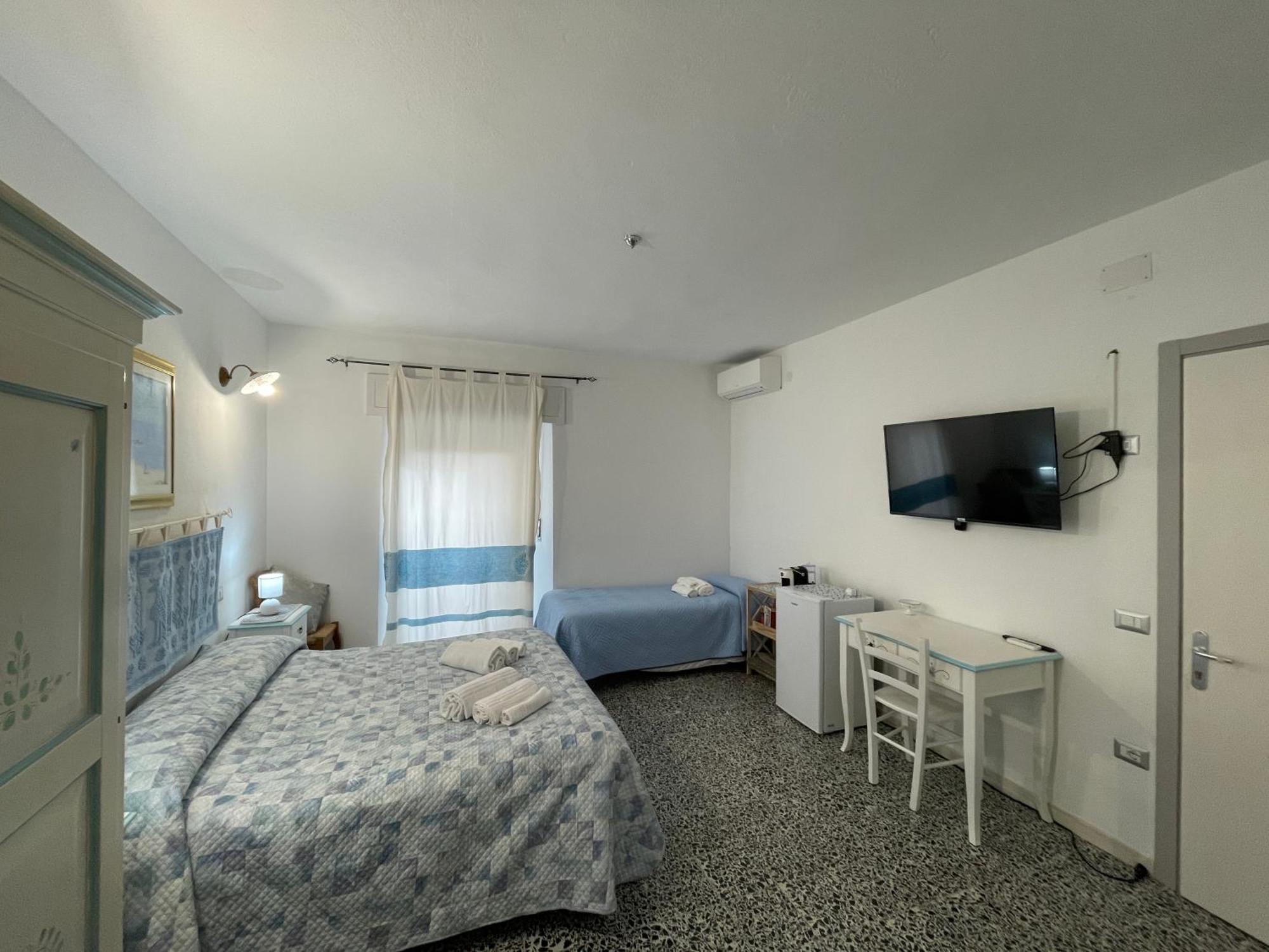 Affittacamere Il Vicoletto Aria Ona Villagrande Strisaili Exteriör bild